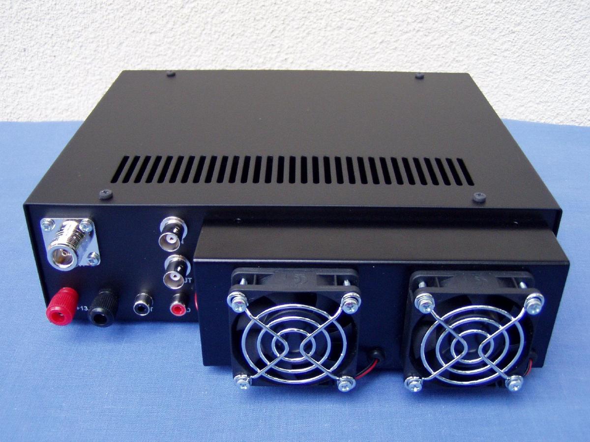 ME2HT-PRO rear panel